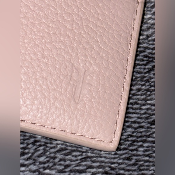 NWT Frye Blush Pink Leather Card Holder - Picture 5 of 10